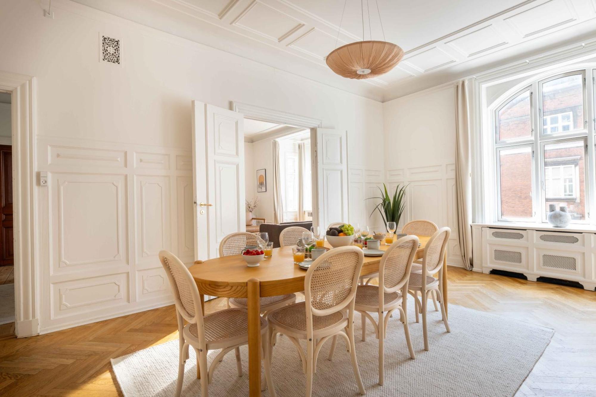 Lovely 3Br Manor Apartment 5 Min From Tivoli Gardens Copenhague Exterior foto